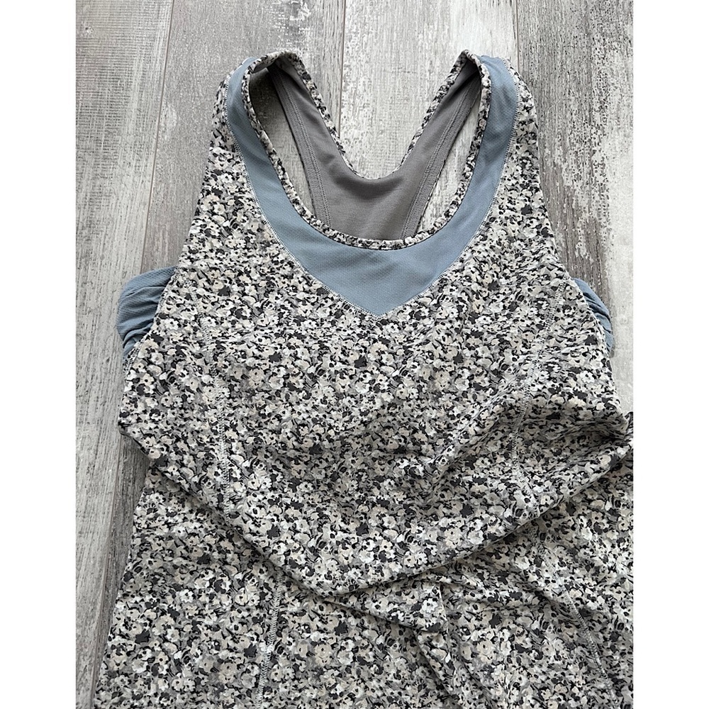 Lululemon Tone It Tank - Picture 5 of 12